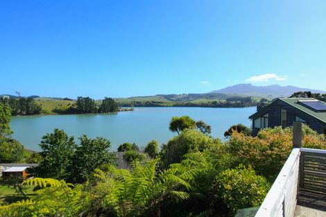 Photo of property in 23 Point Street, Raglan, 3225