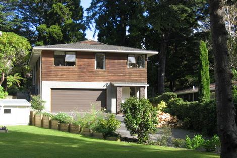 Photo of property in 2a Tiniroa Grove, Silverstream, Upper Hutt, 5019