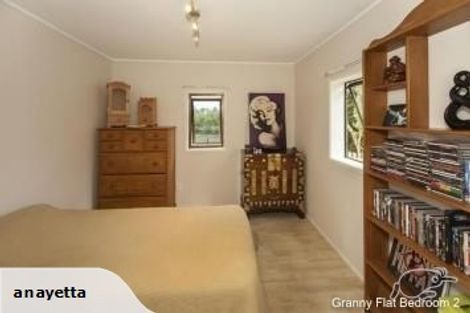 Photo of property in 145 Weatherly Road, Torbay, Auckland, 0630