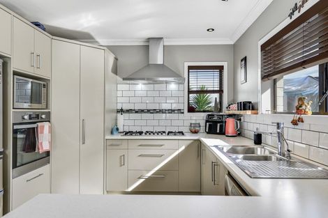 Photo of property in 19 Maple Avenue, Dinsdale, Hamilton, 3204