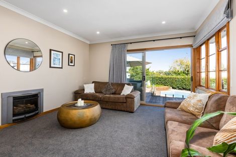Photo of property in 1 Coleman Terrace, Hospital Hill, Napier, 4110