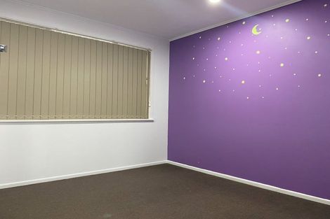 Photo of property in 15 Kiernan Place, Kelston, Auckland, 0602