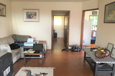 Photo of property in 32 Te Atatu Road, Te Atatu South, Auckland, 0610