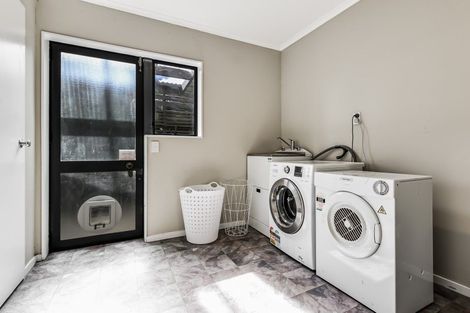 Photo of property in 43 Western Heights Drive, Western Heights, Hamilton, 3200