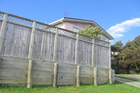 Photo of property in 12 Apple Terrace, Ranui, Porirua, 5024