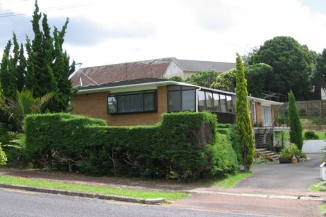Photo of property in 1/16 Windermere Crescent, Blockhouse Bay, Auckland, 0600
