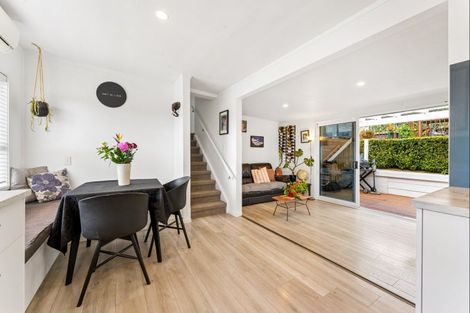 Photo of property in 52b Bay Street, Red Beach, 0932
