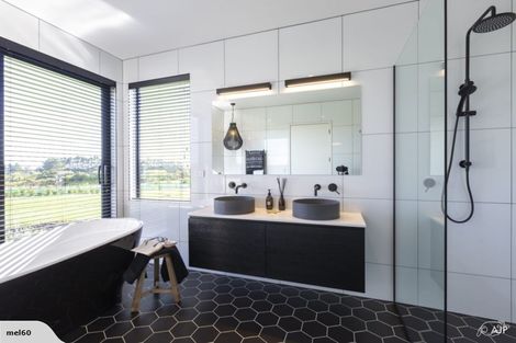 Photo of property in 15 Kotuku Road, Waiuku, 2682