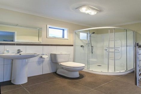 Photo of property in 5 Heather Place, Picton, 7220