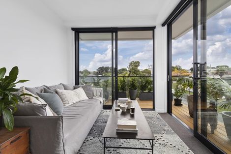 Photo of property in 201/8a Lake Pupuke Drive, Takapuna, Auckland, 0622