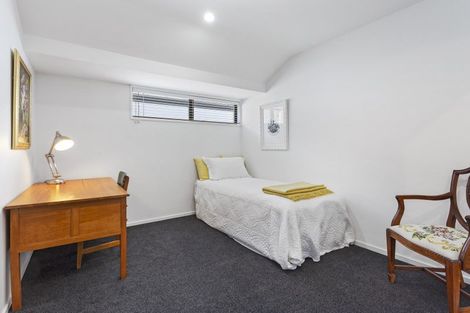 Photo of property in 154 Holly Road, St Albans, Christchurch, 8014