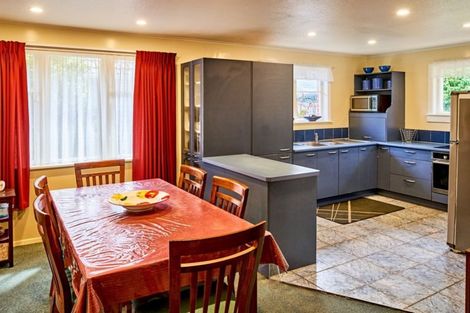 Photo of property in 73 Taylor Terrace, Tawa, Wellington, 5028