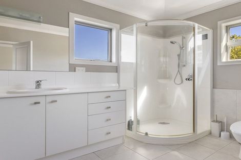 Photo of property in 10 Wakeman Road, Acacia Bay, Taupo, 3330