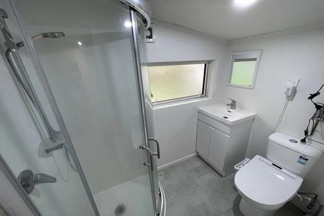 Photo of property in 108 Kemp Road, Massey, Auckland, 0614