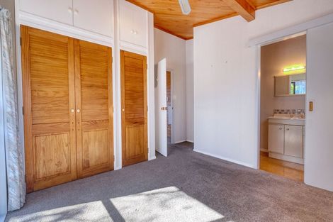Photo of property in 71 Cable Bay Block Road, Cable Bay, 0420