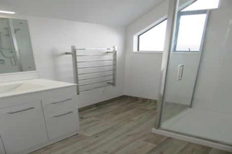 Photo of property in 1/74 Waiwhetu Road, Waiwhetu, Lower Hutt, 5010