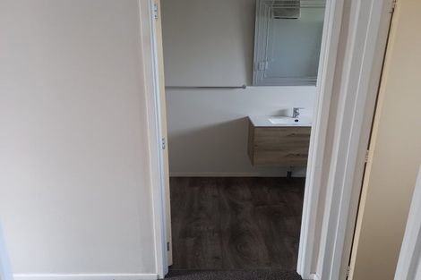 Photo of property in 2/28 Brixton Street, Islington, Christchurch, 8042