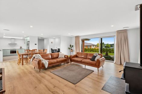 Photo of property in 9 Brewster Crescent, Lake Hawea, Wanaka, 9382