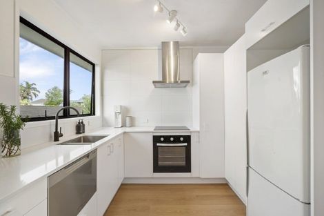 Photo of property in 2/57 Lake Road, Devonport, Auckland, 0624