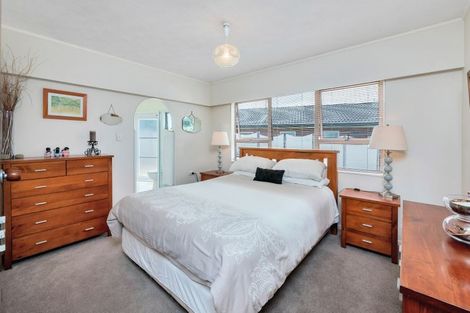 Photo of property in 28 Andes Avenue, Mangere Bridge, Auckland, 2022