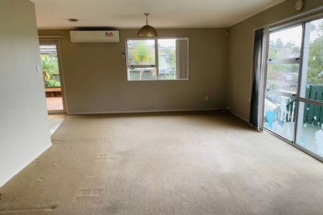 Photo of property in 23 Trias Road, Totara Vale, Auckland, 0629