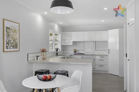 Photo of property in 385 Stokes Valley Road, Stokes Valley, Lower Hutt, 5019