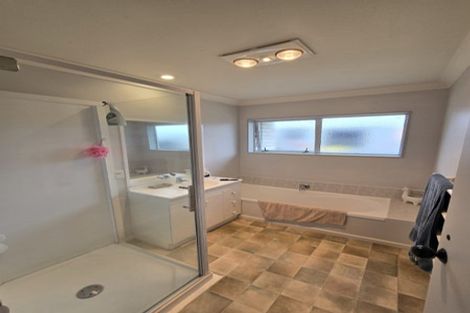 Photo of property in 6 Harvest Court, Paraparaumu, 5032