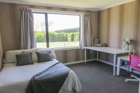 Photo of property in 35 Grove Bush Woodlands Road, Woodlands, Invercargill, 9871