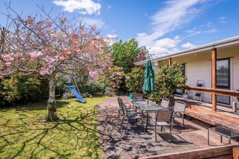 Photo of property in 8a Elder Grove, Paraparaumu, 5032