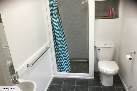 Photo of property in 39 Sutherland Road, Point Chevalier, Auckland, 1025