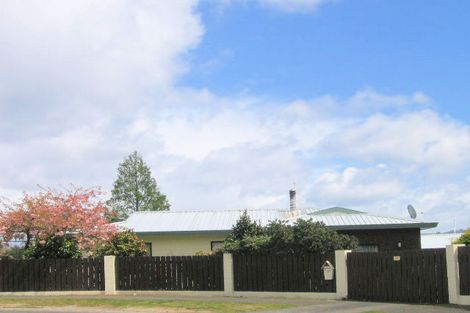 Photo of property in 37 Otupai Street, Two Mile Bay, Taupo, 3330