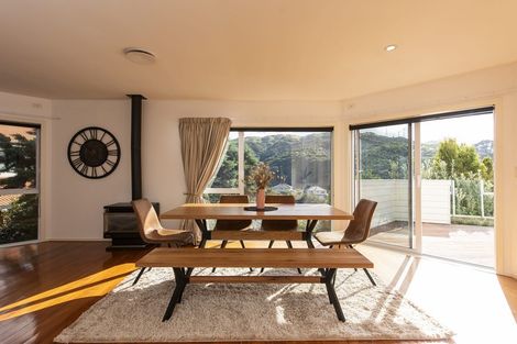 Photo of property in 10 Furlong Crescent, Churton Park, Wellington, 6037