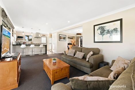 Photo of property in 19 Stella Drive, Clarks Beach, 2122