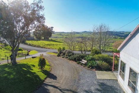 Photo of property in 127 Matakohe East Road, Matakohe, 0593