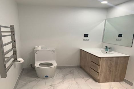 Photo of property in 67a Divich Avenue, Te Atatu South, Auckland, 0610