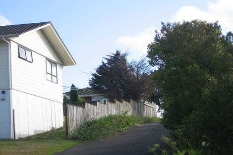 Photo of property in 2/82 Weldene Avenue, Glenfield, Auckland, 0629