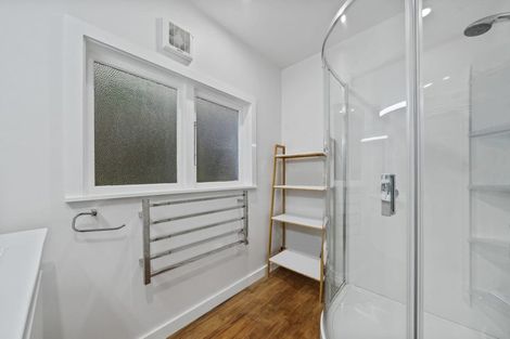 Photo of property in 28 Kowhai Street, Eastbourne, Lower Hutt, 5013