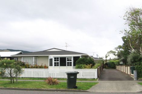 Photo of property in 34a Kapanui Road, Waikanae, 5036
