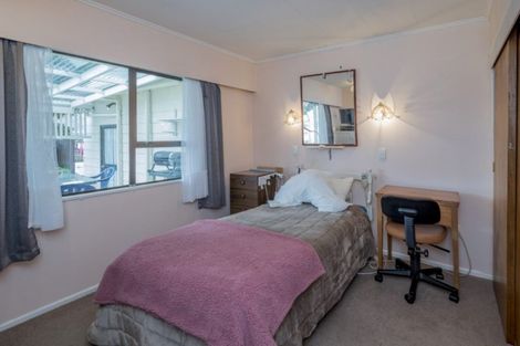 Photo of property in 80b Elizabeth Street, Waikanae, 5036