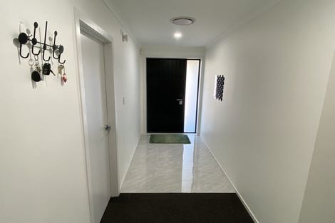 Photo of property in 28 Inuwai Street, Glenview, Hamilton, 3206