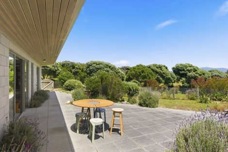 Photo of property in 171 Paetawa Road, Peka Peka, Waikanae, 5391