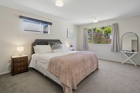 Photo of property in 15 Westhaven Drive, Tawa, Wellington, 5028