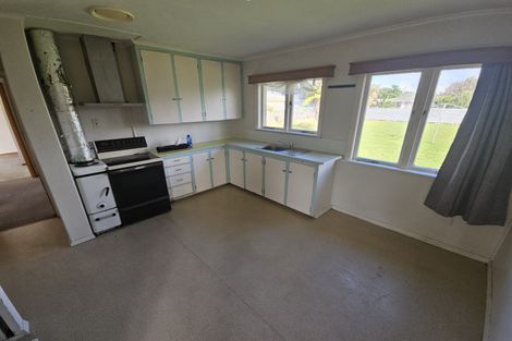 Photo of property in 17 Sutton Crescent, Papakura, 2110