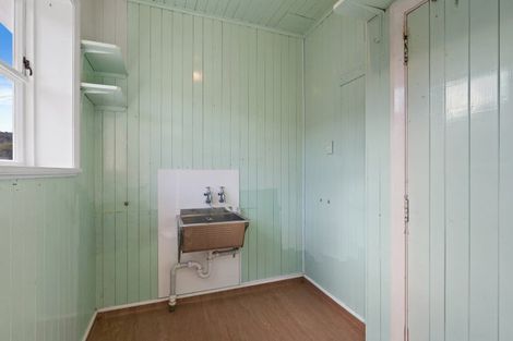 Photo of property in 10 Stoke Street, Sumner, Christchurch, 8081