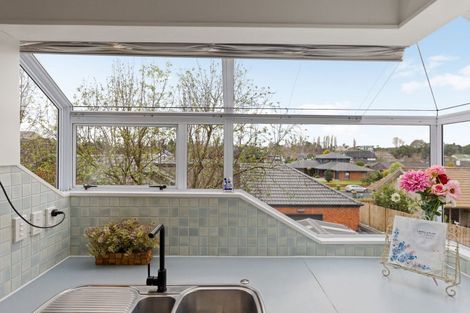 Photo of property in 8 Burn-murdoch Street, St Andrews, Hamilton, 3200