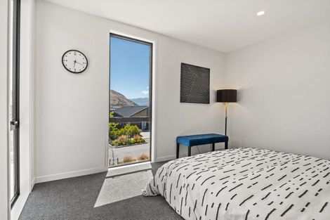 Photo of property in 15 Mulholland Drive, Jacks Point, 9371