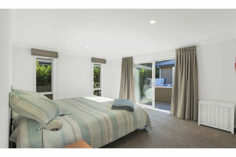 Photo of property in 24 Reka Street, Parklands, Christchurch, 8083