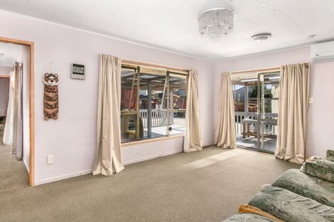 Photo of property in 9 Advocate Place, Randwick Park, Auckland, 2105