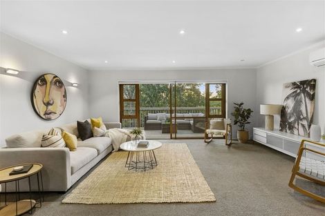 Photo of property in 68 Roberts Road, Glenfield, Auckland, 0629