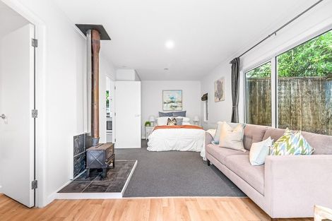 Photo of property in 15 Elmslie Road, Pinehaven, Upper Hutt, 5019